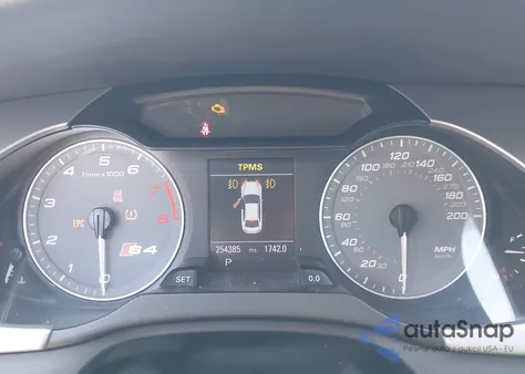 2011 Audi S4 3.0 Premium Plus z USA, uszkodzony, nr VIN WAUBGAFL5BA116493